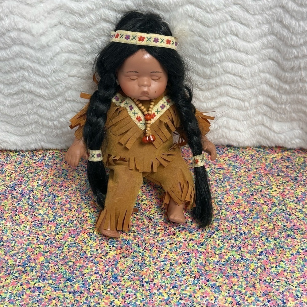 Goldenvale 1/2000 Porcelain Native American Sleeping Doll Maxine Collectors